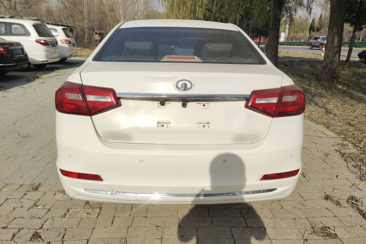 Great Wall C30 2015 car image #6