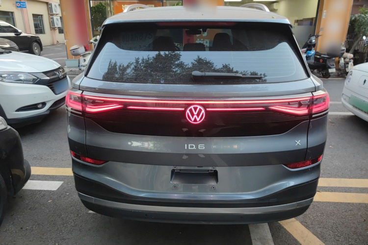 Volkswagen ID.6 X 2022 car image #6