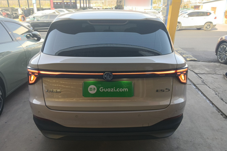 MG ES5 2025 #6 MG ES5 2025 car image #6