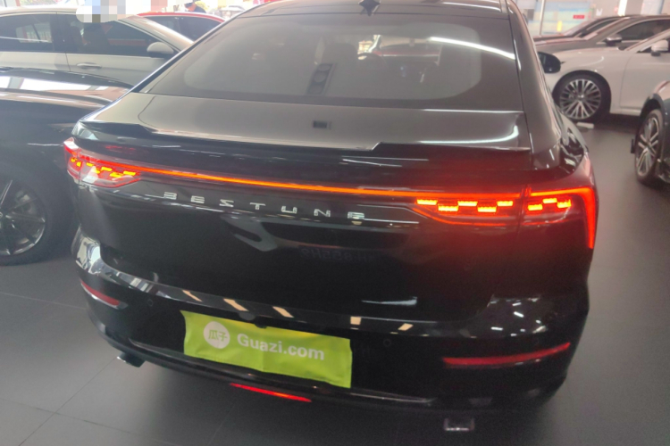 2024 immagine di auto #6