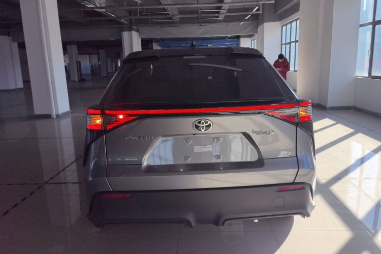 Toyota bZ4X 2022 immagine di auto #6