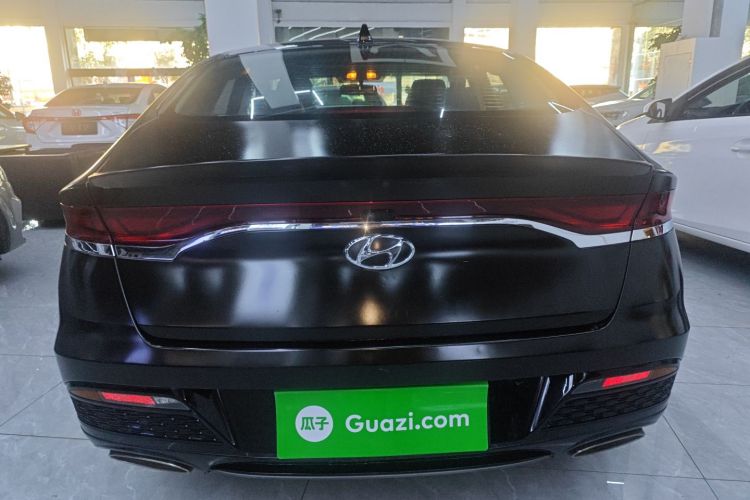 Hyundai Lafesta 2021 car image #6