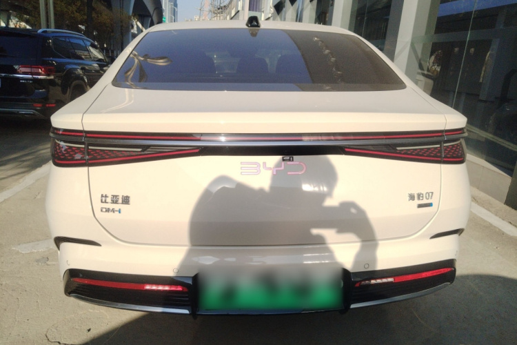 BYD Seal 07 DM-i 2025 car image #6