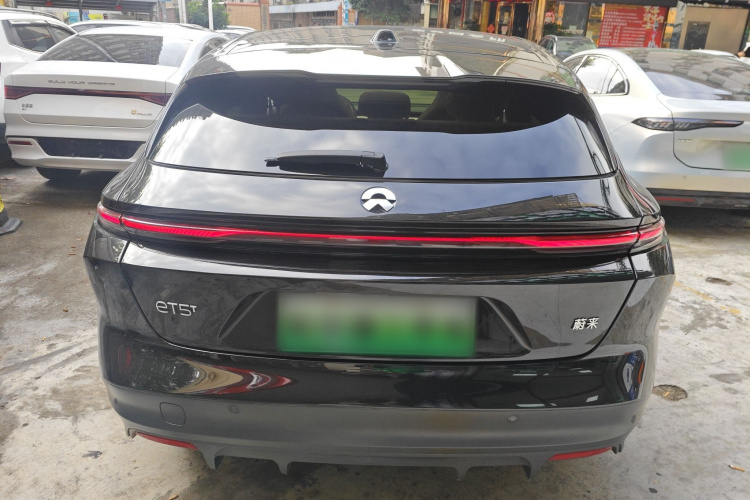 NIO ET5 2025 car image #6