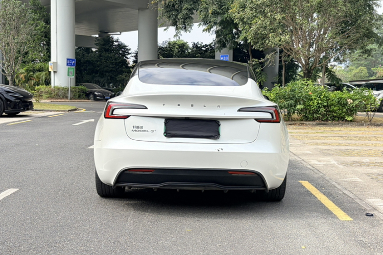 Tesla Model 3 2023 car image #6