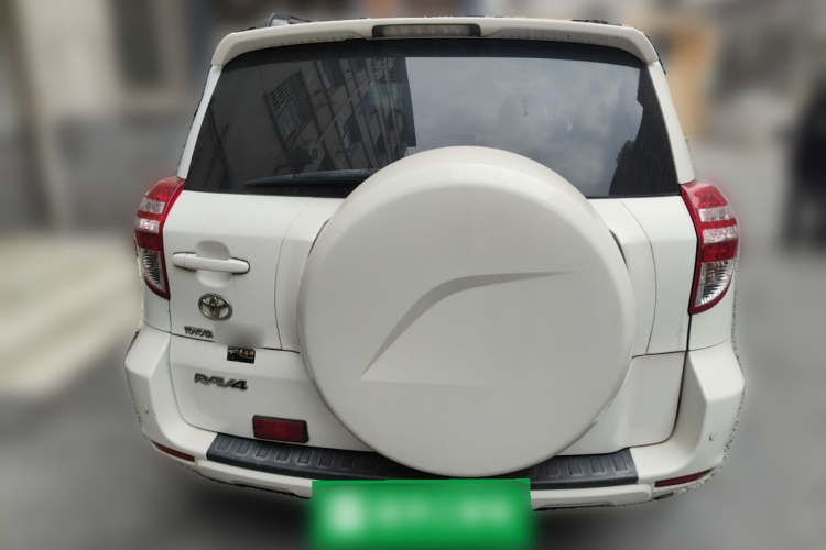 Toyota RAV4 2011 car image #6