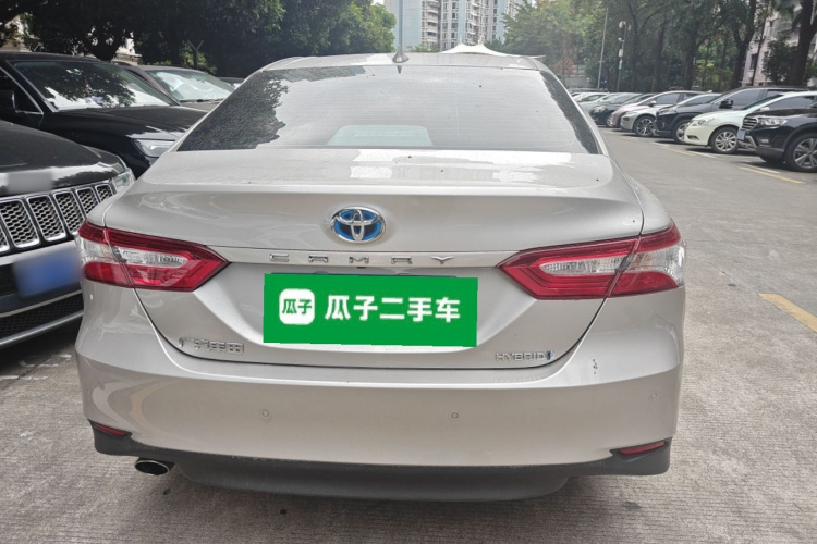 Toyota Camry 2022 image de voiture #6