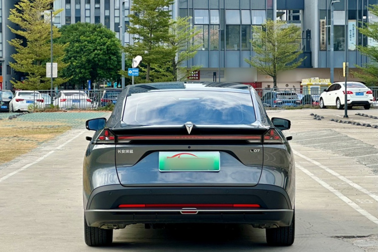 Deepal L07 2025 car image #6