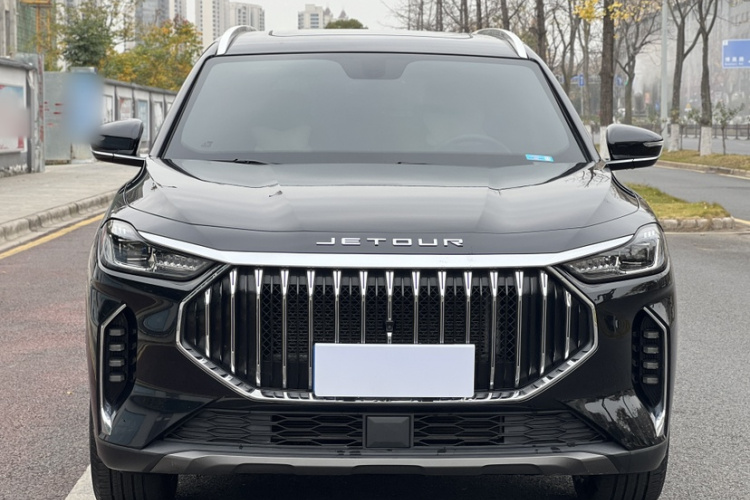 X70 PLUS 2024 car image #6