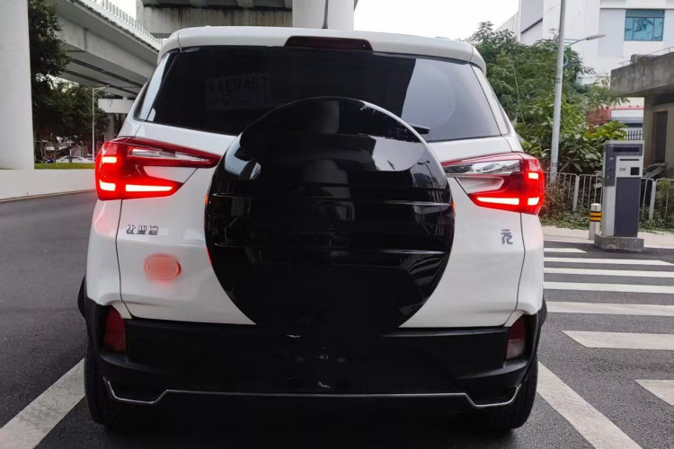 BYD Yuan New Energy 2018 car image #6