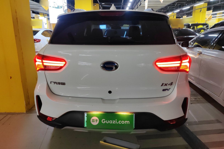 GAC ix4 2018 car image #6
