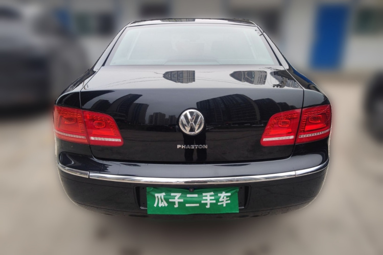 Volkswagen Pheaton 2011 immagine di auto #6