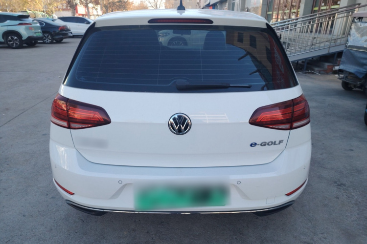 Volkswagen Golf Pure Electric 2020 car image #6