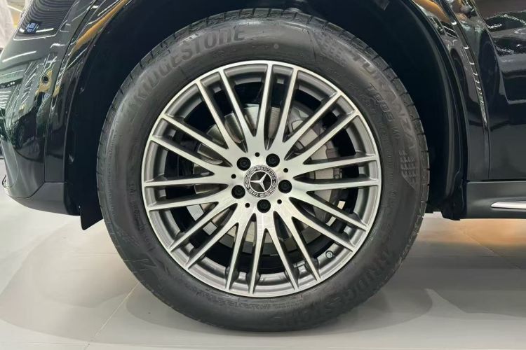 Mercedes-Benz GLC Class 2025 car image #6