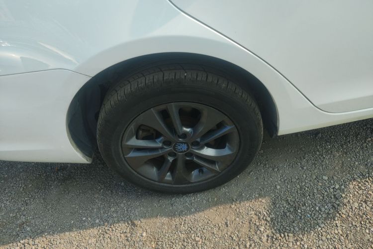 BYD Qin New Energy 2018 car image #6