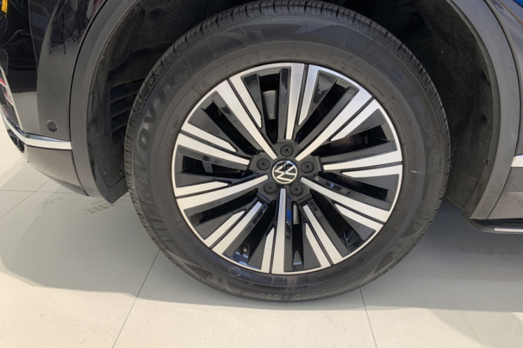 Volkswagen Touareg New Energy 2021 car image #6