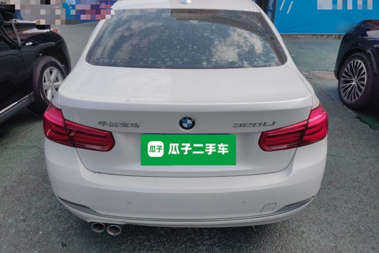 BMW 3 Series 2019 car image #6