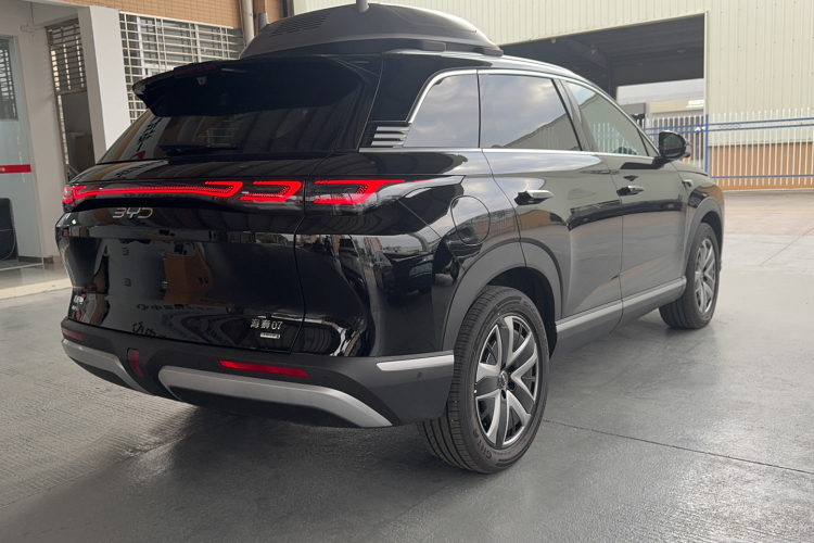 BYD Sea Lion 07 DM-i 2025 car image #6