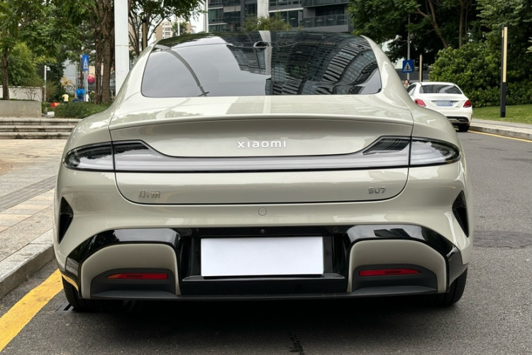 MI SU7 2025 car image #6