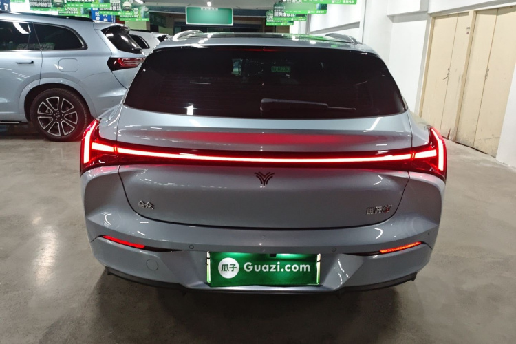 哪吒汽车 哪吒S猎装 2025 汽车图片 #6