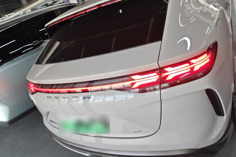 Denza N7 2023 car image #6