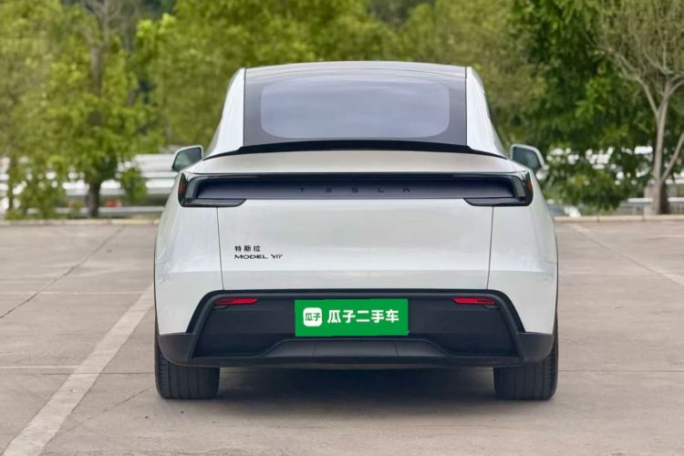 特斯拉 Model Y L 2025 汽车图片 #6