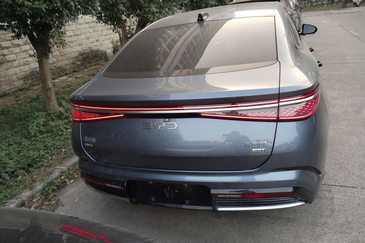 BYD Seal 07 DM-i 2025 car image #6