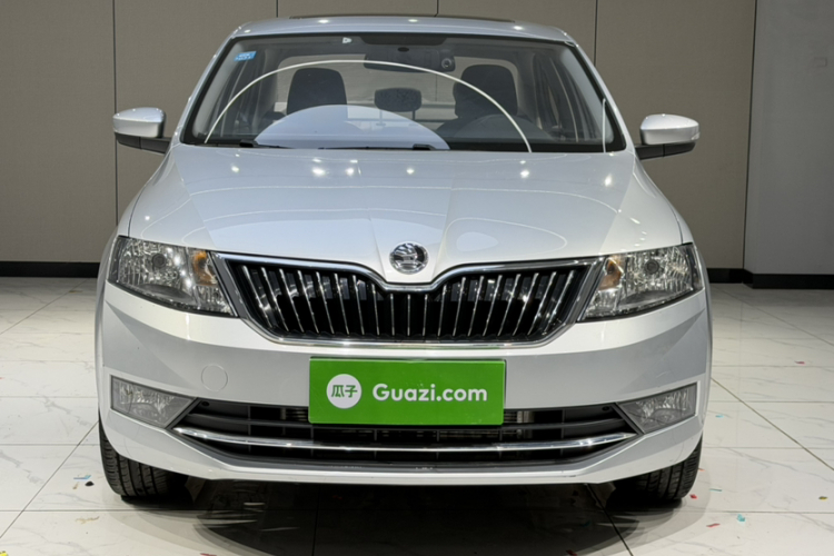 Skoda Rapid 2019 car image #6