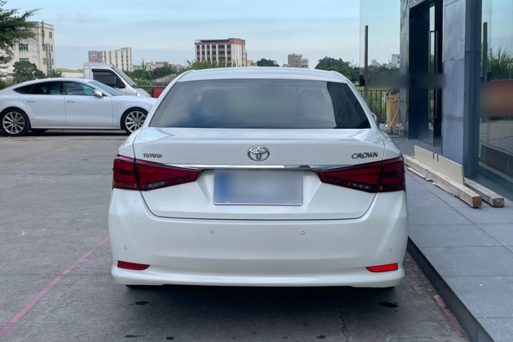 丰田 皇冠 2017 #6 丰田 皇冠 2017 汽车图片 #6