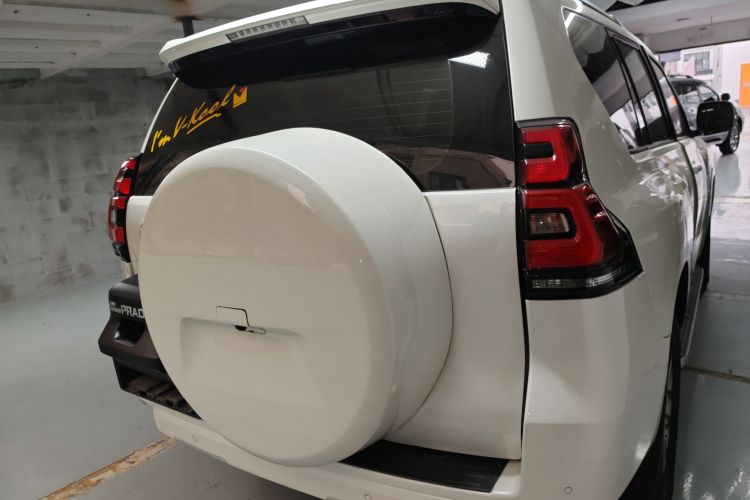 Toyota Land Cruiser Prado 2017 car image #6
