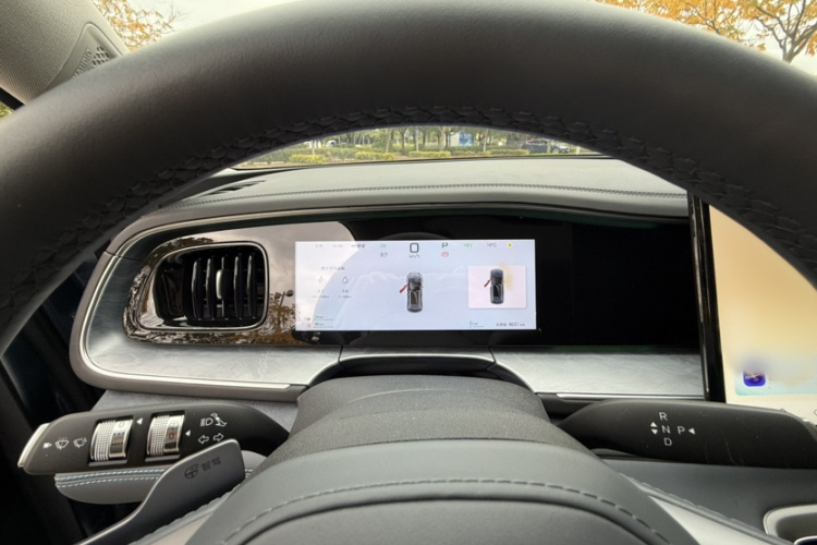 BYD Sea Lion 07 DM-i 2025 car image #6