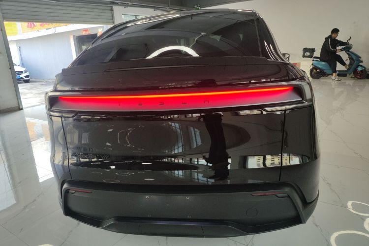 特斯拉 Model Y L 2025 汽车图片 #6