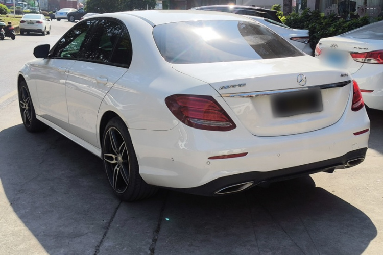 Mercedes-Benz E Class 2017 immagine di auto #6