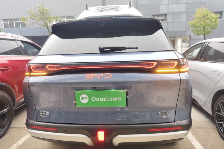 BYD Sea Lion 07 DM-i 2025 car image #6