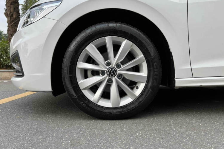 Volkswagen Bora 2019 car image #6