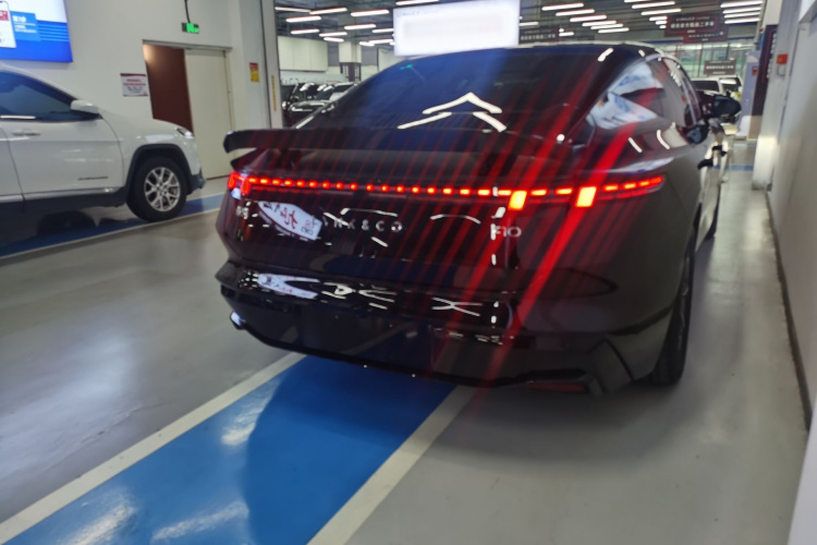 Lynk & Co #6 Lynk & Co immagine di auto #6