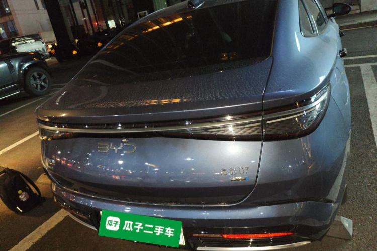 BYD Seal 07 DM-i 2025 #6 BYD Seal 07 DM-i 2025 car image #6