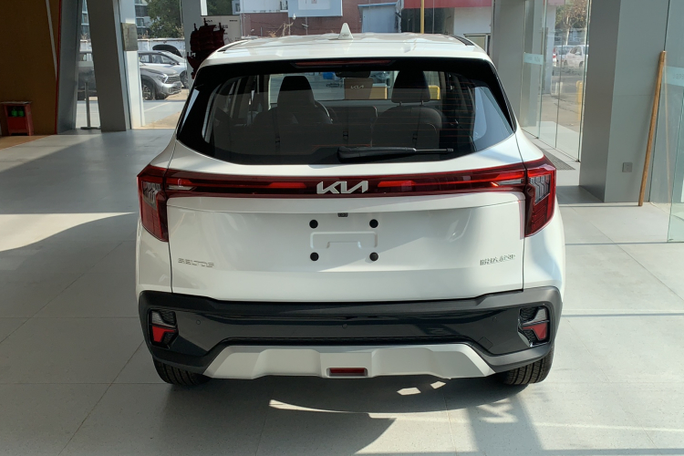 起亚 赛图斯 汽车图片 #6