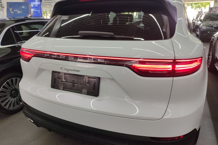 2021 car image #6