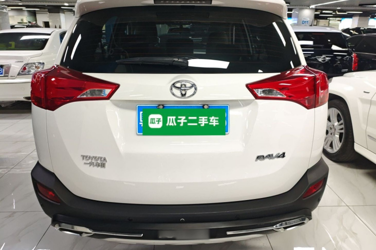 Toyota RAV4 2014 car image #6