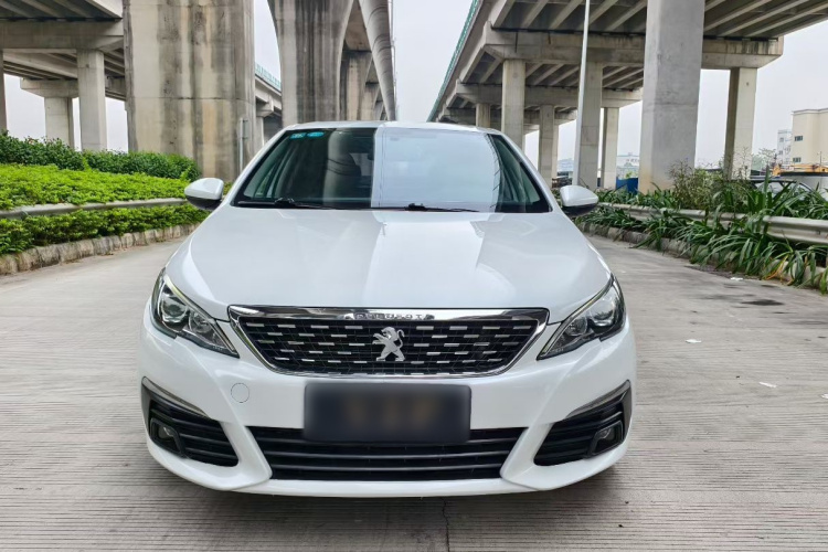 Peugeot 308 2019 car image #6
