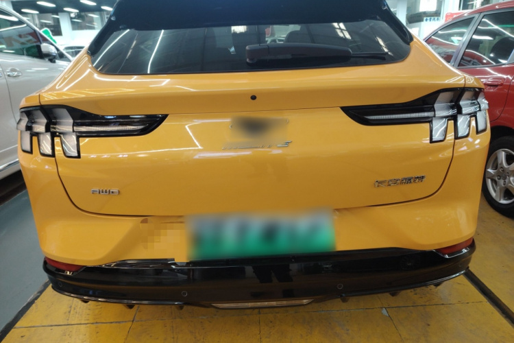 Ford Mustang Mach-E 2023 #6 Ford Mustang Mach-E 2023 car image #6