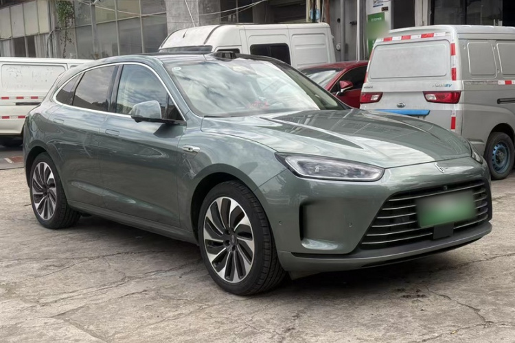 2023 car image #6