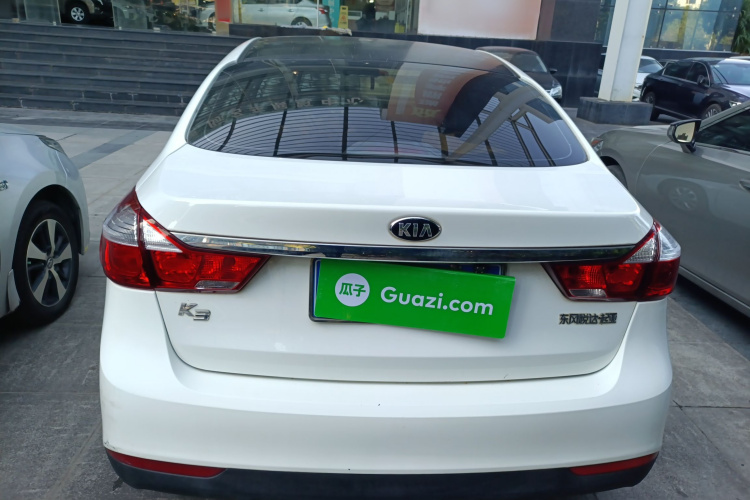 Kia K3 2018 car image #6