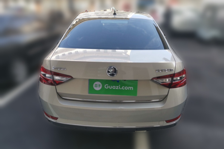Skoda Superb 2018 #6 Skoda Superb 2018 car image #6