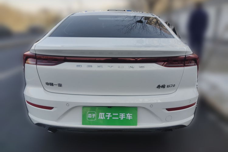 2022 car image #6