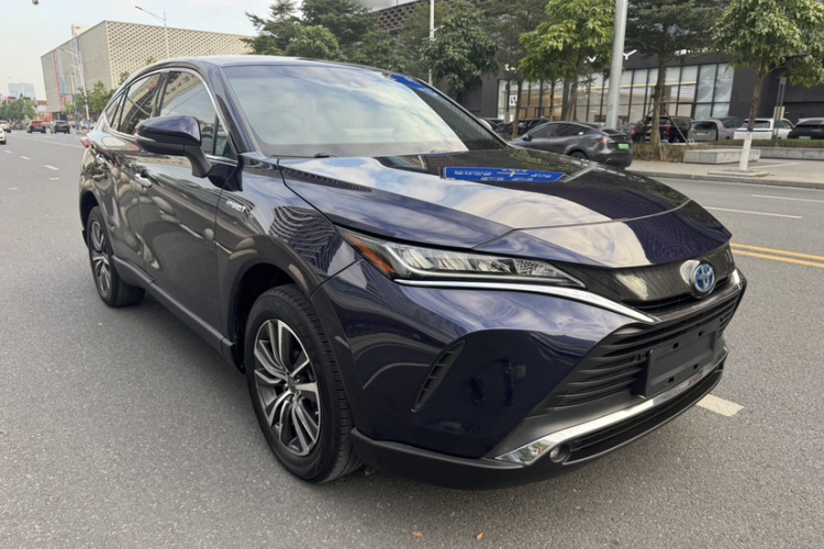 Toyota Harrier 2022 car image #6