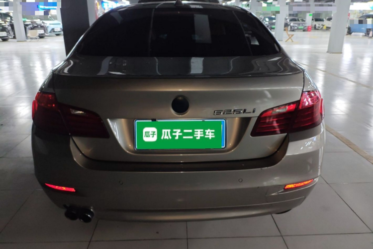 BMW 5 Series 2016 #6 BMW 5 Series 2016 car image #6