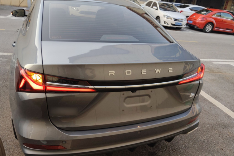Roewe i5 2023 #6 Roewe i5 2023 car image #6