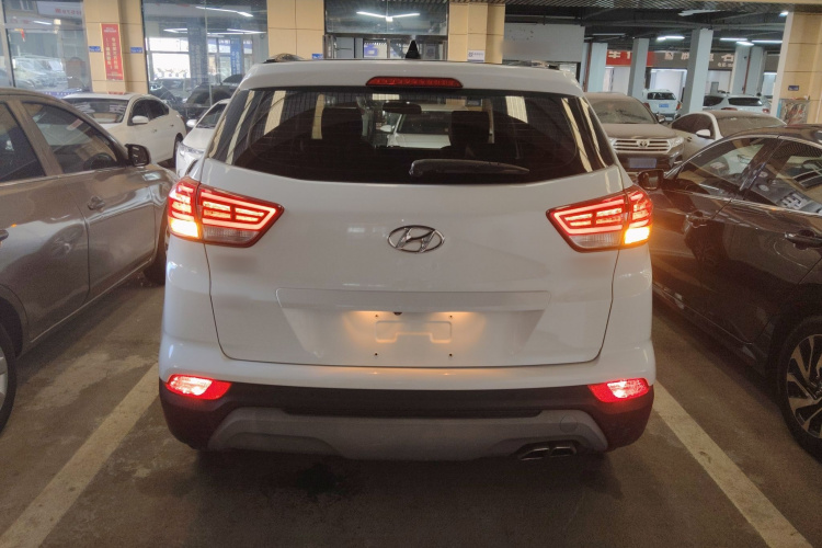 Hyundai ix25 2018 #6 Hyundai ix25 2018 car image #6